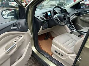 <span class=keywords><strong>Ford</strong></span> <span class=keywords><strong>Kuga</strong></span> 1.6T 4WD Sport Compact SUV 5 portes 5 places 2013, titre propre, voiture d'occasion, option disponible pour l'exportation - Product Image 5