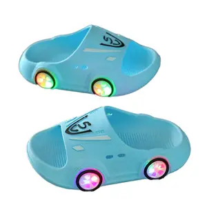 厂家直销供应儿童男童女童夏季柔软可爱儿童汽车拖鞋带灯