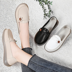 รองเท้าผู้หญิงไซส์ใหญ่แบบสวม สไตล์ลำลอง ผ้าคลุมเท้าแบบเรียบง่าย รองเท้าผ้าใบแบบสวม ใส่สบาย เหมาะสำหรับฤดูร้อนและฤดูใบไม้ร่วง รองเท้าคุณแม่ - Product Image 2