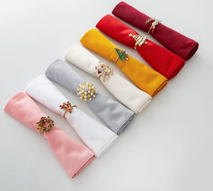 Serviettes en coton jetables épaissies et pliables pour hôtels et restaurants, blanches et vertes, pour mariages et événements - Product Image 1