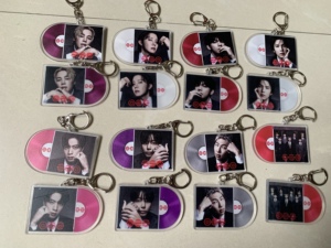 พวงกุญแจ <span class=keywords><strong>BTS</strong></span> ARIRANG World Tour วงบังทันบอยส์ 2026 World Tour ARIRANG รูปแผ่นซีดี พลาสติก อะคริลิค สำหรับแฟนคลับ - Product Image 2