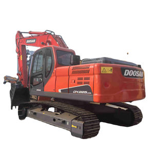 Excavadora de cadenas usada DOOSAN DX225LC 2016 con BOMBA ORIGINAL para uso en construcción - Product Image 1