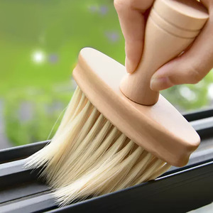 Brosse de nettoyage des fentes intérieures de voiture, manche en bois, poils doux pour l'élimination de la poussière des aérations - Product Image 1