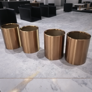 Jarrón de Piso Grande Dorado de Lujo Moderno, Decoración para el Hogar, <span class=keywords><strong>Macetas</strong></span> Decorativas Altas para Interiores, Elegante Jardinera de Metal para Uso en Interiores - Product Image 3