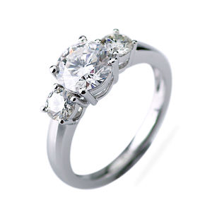 2025 nuevo 14K oro blanco tres piedras moissanita promesa anillo DEF redondo diamante sintético anillo de bodas - Product Image 4