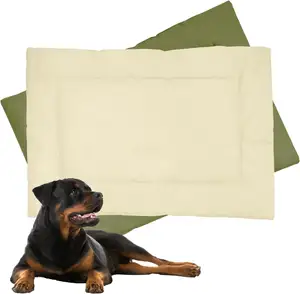 Qiquペット用品カスタムドッグクレートパッド防水ナイロンドッグクレートマットチュープルーフと洗濯機で洗えるオリーブとライトベージュ - Product Image 1