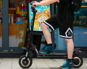 Leistungsstarker und Robuster Kaabo Wolf Warrior 11 Plus E-Scooter mit 2 Ladegeräten, auf Lager in den USA, Kostenloser Versand - Product Image 4