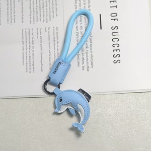 Llavero de Cuero PU Personalizado al por Mayor con Pequeño Colgante de Cobre Diseño Ballena Oceánica para Decoración de Bolsos de Estudiantes y Parejas - ¡Nueva Llegada! - Product Image 4