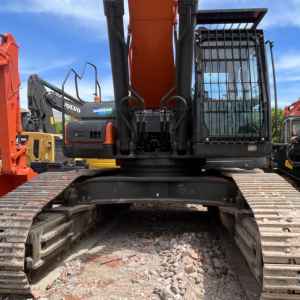 Excavatrice lourde d'occasion Doosan Dx530, 50 tonnes, excavatrice sur chenilles, moteur d'occasion, godet de 3 m3, puissance de 283 kW - Product Image 2