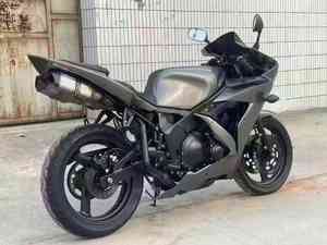 Motocicleta Deportiva <span class=keywords><strong>Yamaha</strong></span> R1 <span class=keywords><strong>Ninja</strong></span> Usada, Motor de Cuatro Cilindros Refrigerado por Agua, 400-600cc, Velocidad Máxima >80km/h, Sonido Encantador - Product Image 5