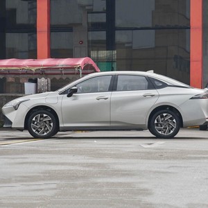 <span class=keywords><strong>Auto</strong></span> Elettrica Aion S Plus 2026 Veicoli a Nuova Energia 136 CV Guida a Sinistra EV Puro Tetto Panoramico <span class=keywords><strong>Auto</strong></span> Universale - Product Image 2