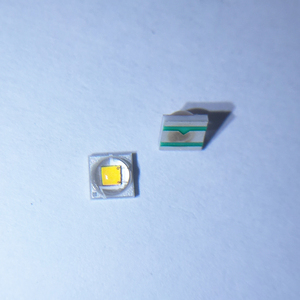 ใหม่และเป็นของแท้สำหรับ SMD3.5x3.5MM 3V 1500mA กำลังไฟสูงสุด 5W 2700K-6500K XPE2 ซีรีส์ ชิป LED แบบติดตั้งบนพื้นผิว ไดโอด LED - Product Image 1