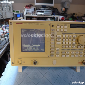 Analyseur de spectre Advantest R3131A 9kHz – 3GHz avec T.G. - Product Image 3