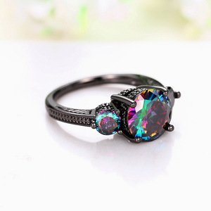 Anello a Corona con Tre Pietre Colorate per Donne, Elegante Gioiello da Dito in Nero Gunmetal - Product Image 5