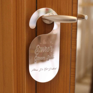Etiqueta de puerta de estilo de Hotel de alta calidad, espejo dorado de espuma personalizado, acrílico, no molestar, boda, novia, novio, colgador de puerta, señal - Product Image 2