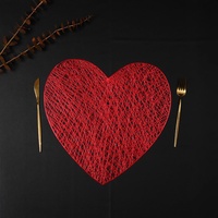 Tapis de table en PVC écologique de haute qualité, résistant à la chaleur, 38x38cm, design cœur antidérapant pour la maison, la cuisine, l'hôtel, le restaurant occidental