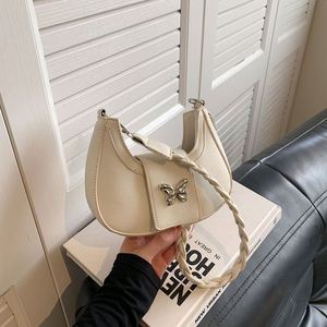 Meilleure vente Produits livraison directe sac à bandoulière à chaîne minimaliste unique sac à main croissant décontracté de style coréen pour les femmes - Product Image 2