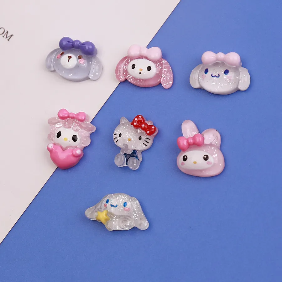 Kreative 3D-Cartoon-Design Mini Solid Glitter Pailletten Kawaii Charakter Ornamente Niedliche kleine Accessoires Dekos Nail Art Charms