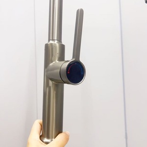 Grifo extraíble de acero inoxidable 304 con diseño de loto, monomando, para montaje en encimera, moderno, para fregadero de cocina, agua fría y caliente, con válvula de cerámica - Product Image 5