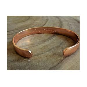 Oferta Especial en Elegante y Sofisticada Pulsera Magnética de Cobre Puro, Pulida a Mano, Ajustable, para Comodidad en las Articulaciones, Disponible al Mejor Precio - Product Image 1