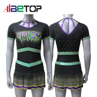 Uniforme de cheerleading personnalisé avec strass, robe de cheerleading à manches courtes, col halter et dos ouvert, polyester et élasthanne, logo d'équipe personnalisable