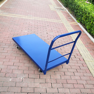 Chariot à main à plateau plat 1257x608x890mm à quatre roues, capacité de charge de 300 kg, en acier durable, pour la logistique d'entrepôt et le transport - Product Image 3