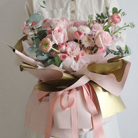 Papier d'emballage pour fleurs OEM, papier d'emballage floral imperméable, papier d'emballage à bord doré pour les fleuristes, emballage cadeau