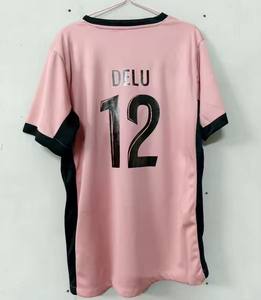 Venta al por Mayor <span class=keywords><strong>de</strong></span> Camisetas <span class=keywords><strong>de</strong></span> Fútbol Vintage 2526 del Real Madrid, Camiseta <span class=keywords><strong>de</strong></span> Local del Club Argentino, Edición Jugador Valverde, Camiseta <span class=keywords><strong>de</strong></span> Fútbol Trentes - Product Image 4