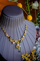 Présentoirs à bijoux de luxe Fandiji certifiés FSC pour colliers et pendentifs, couleur personnalisée, velours, grande taille