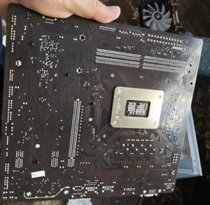 Tarjeta Madre Usada B660M D2HX SI con 64GB DDR4 Micro-ATX LGA 1700 Doble Canal de Memoria - Product Image 4