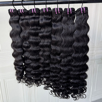 Lots de Cheveux Humains Vierges Ondulés Cambodgiens Couleur Naturelle Grade 10A Double Trame Faite à la Machine Emballage Personnalisable Commande en Gros