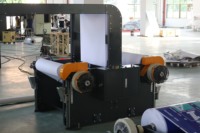 Équipement de production pour le découpage, le refendage, le superposition, l'emballage et le conditionnement en carton de rouleaux de papier copie A4 de qualité commerciale