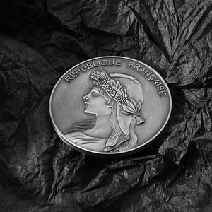 Moneta personalizzata in metallo argento <span class=keywords><strong>donna</strong></span> 3d ghirlanda ragazza francaise - Product Image 5