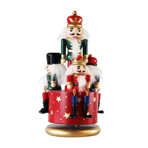 SW-285 Main <span class=keywords><strong>En</strong></span> <span class=keywords><strong>Bois</strong></span> <span class=keywords><strong>Casse</strong></span>-<span class=keywords><strong>Noisette</strong></span> De Noël Décorations Soldat Figure Wind Up Clockwork Boîte à Musique De Noël - Product Image 1