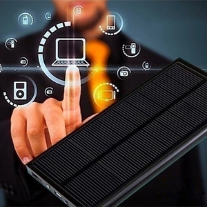 Banque d'alimentation <span class=keywords><strong>solaire</strong></span> ultra-mince 20000 mAh avec lampe de poche LED intégrée et logo personnalisé pour iPhone et <span class=keywords><strong>Samsung</strong></span> - Product Image 5