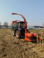 Tracteur de récolte d'ensilage 1004-TB 4x4 540/760 tr/min avec prise de force, direction hydraulique et cabine climatisée pour exploitation agricole