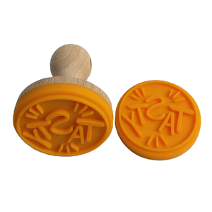 Ensemble de timbres à biscuits en silicone de qualité alimentaire avec manche en bois, moule de cuisson antiadhésif <span class=keywords><strong>pour</strong></span> biscuits et biscuits - Product Image 1
