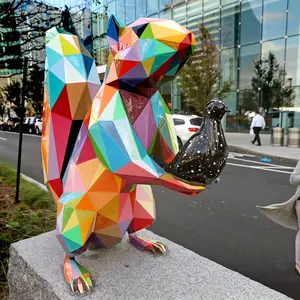 Metallo Arte Famose Opere D'arte Moderna In Fibra di vetro Geometria scoiattolo scultura per outdoor deco