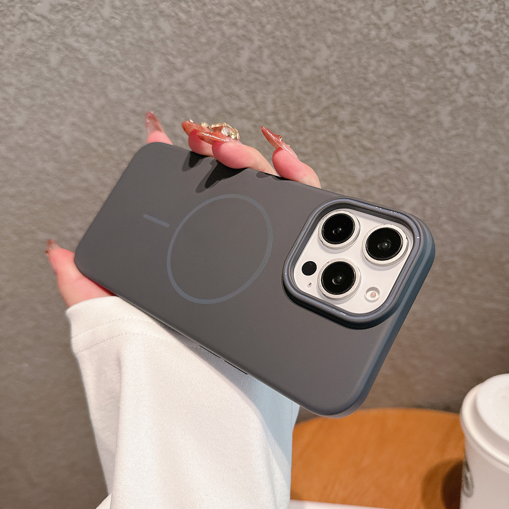 สีเทาเข้ม