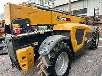 Chariot élévateur Zenith XC6-3514V 14T à portée de 35 m pour le levage de composants d'éoliennes et le positionnement d'équipements d'énergie renouvelable