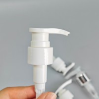 Pompe à lotion blanche à surface lisse 24/410, tête de pompe cosmétique filetée en plastique pour flacon de shampoing, gel douche, soins de la peau