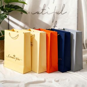 Sac en papier écologique personnalisé imprimé, sac en papier de luxe pour vêtements, sac en papier de vente au détail, poignée, boutique de chaussures, entreprise, mode, cadeau - Product Image 3