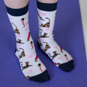 निर्माता मजाकिया कार्टून कुत्ते पॉलिएस्टर मोजे चल रहे कस्टम नवीनता डचशंड क्रू मोजे साइकिल चलाना - Product Image 3