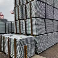 Système d'échafaudage Ringlock galvanisé avec plateforme de travail et escalier d'accès pour travaux de construction
