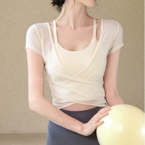 2025 Hot Sale Fashion Yoga Bra and Top Two Piece Fitness Yoga Wear Running Gym Shirts Women Mesh Sports Short Sleeve