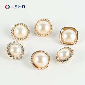 Botones Metálicos de Lujo con Logotipo Personalizado, Broches de Esmalte con Pedrería, Deslizadores de Cremallera, Accesorios de Costura para <span class=keywords><strong>Abrigos</strong></span> de Tweed, Suministros de Costura - Product Image 6
