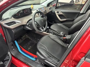 2014-2022 Dongfeng <span class=keywords><strong>Peugeot</strong></span> <span class=keywords><strong>2008</strong></span> SUV 5 places voiture à essence à transmission automatique d'<span class=keywords><strong>occasion</strong></span> avec toit ouvrant panoramique - Product Image 5