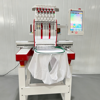 Unité de broderie robuste avec supports de fil doubles et égaliseur de tension pour l'alignement des rayures et des carreaux lors de la couture