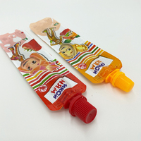 Pochettes personnalisées à bec verseur en plastique avec soufflet latéral pour l'emballage de sauce tomate et jus de fraise, qualité alimentaire
