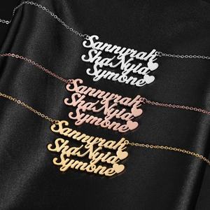 Collier à breloques en acier inoxydable, plaqué or véritable 18 carats PVD, double placage, avec plaque nominative personnalisée pour femme - Product Image 1